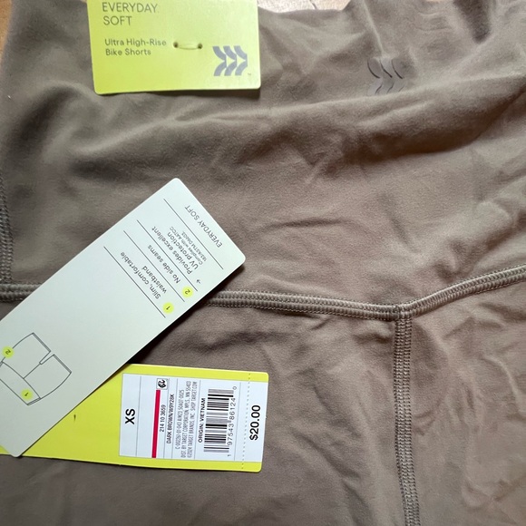 All In Motion- Taupe Women's High-Waisted Shorts. XS - Picture 3 of 4
